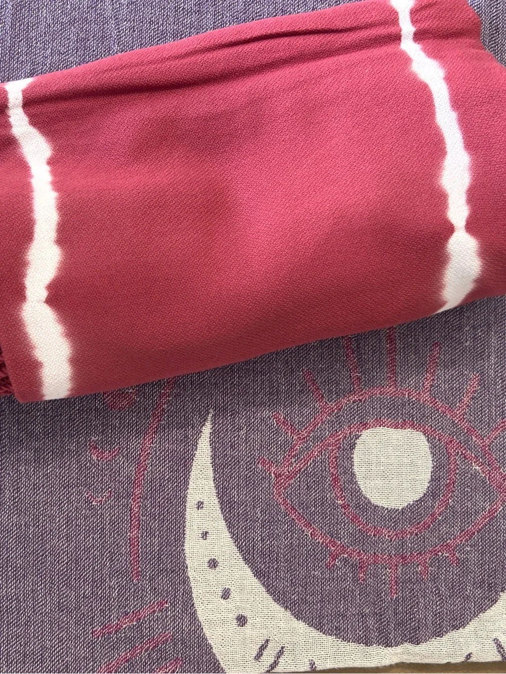 Festival Travel Towel Tie Dye Burgundy Red White 36 x 65 NEW